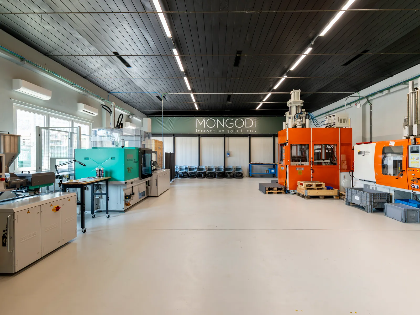 Training Point laboratory with industrial presses and equipment